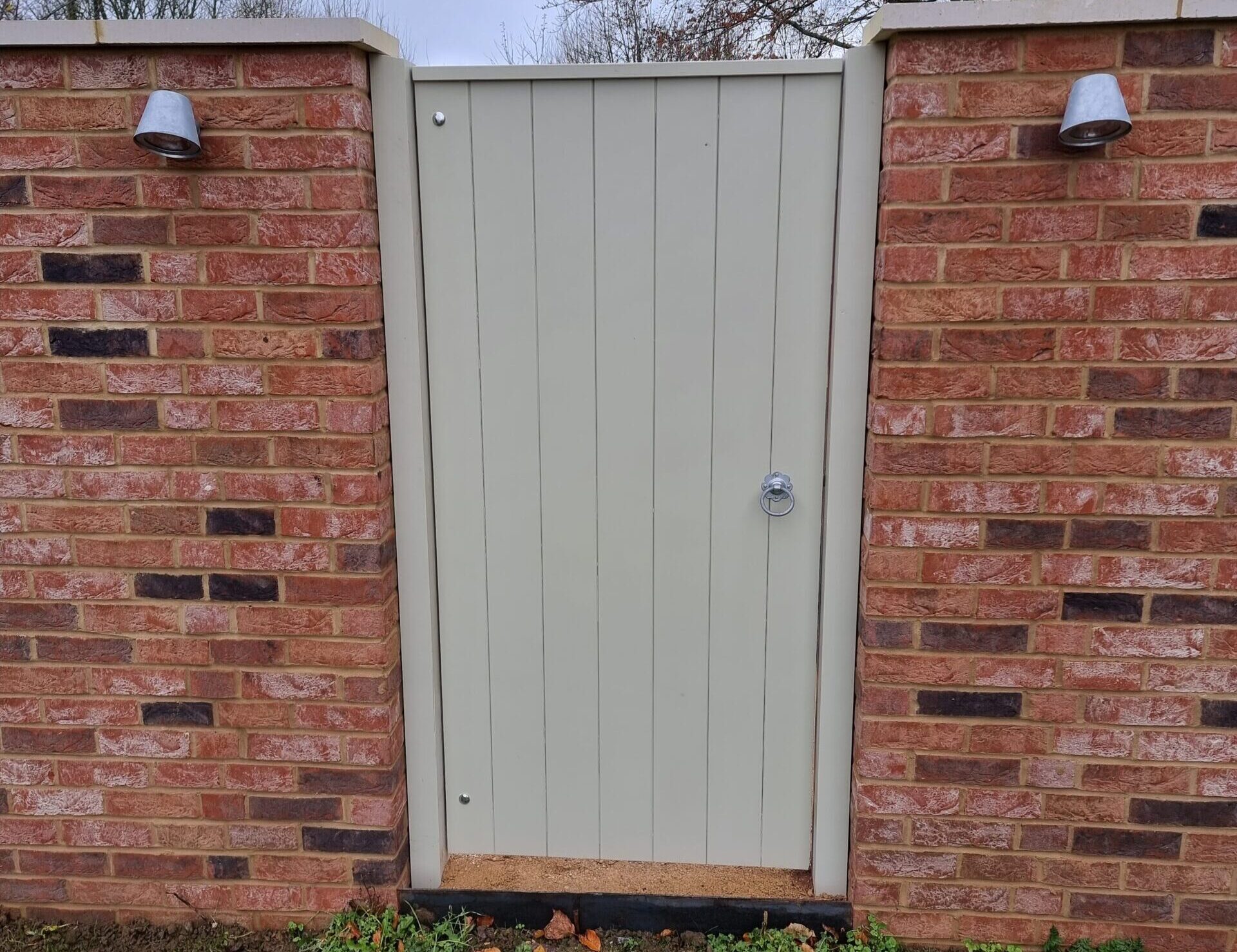 Bespoke painted timber gate by Kings Stag Joinery